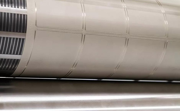 激光飛行切割 在線和靜態(tài)激光打標(biāo)機(jī)有什么區(qū)別?(圖1)