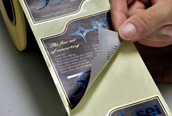 激光模切機跟激光切割機是同一種設(shè)備嗎？(圖3)