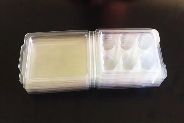 為什么兩塊不同顏色的塑料用激光無法焊接到一起？